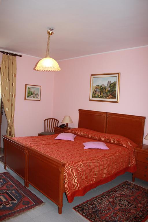Edelweiss Apart-hotel Érice